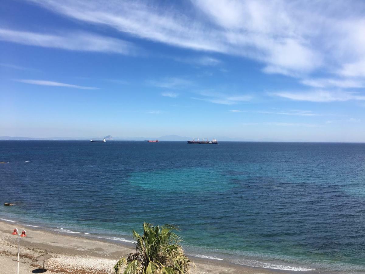 Estudio Frente Al Mar Ceuta Luaran gambar